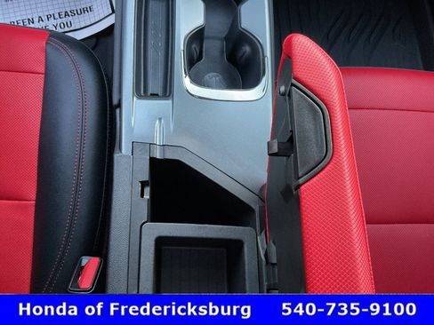 Used 2025 Chevrolet Equinox EV RS AWD/4WD image 40
