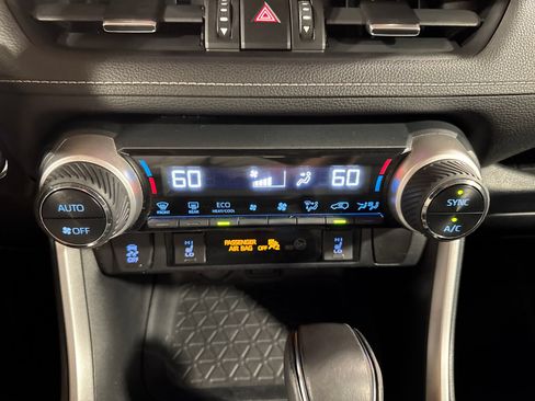 Used 2019 Toyota RAV4 XLE Premium w/ Cold Weather Package FWD image 23