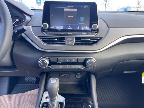 New 2025 Nissan Altima 2.5 SR image 20