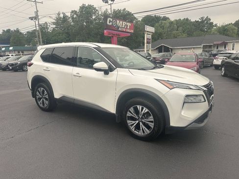 Used 2021 Nissan Rogue SV AWD/4WD image 2