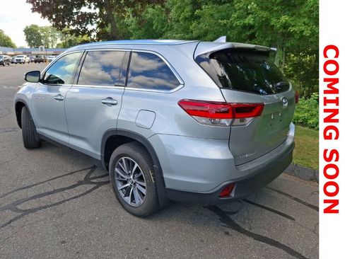 Used 2019 Toyota Highlander XLE AWD/4WD image 8