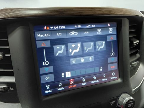 Used 2020 RAM 1500 Laramie AWD/4WD image 34