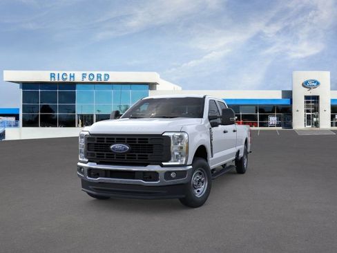 New 2026 Ford F250 XL w/ XL Chrome Package AWD/4WD image 2