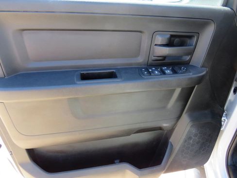 Used 2019 RAM 3500 Tradesman w/ Chrome Appearance Group AWD/4WD image 12