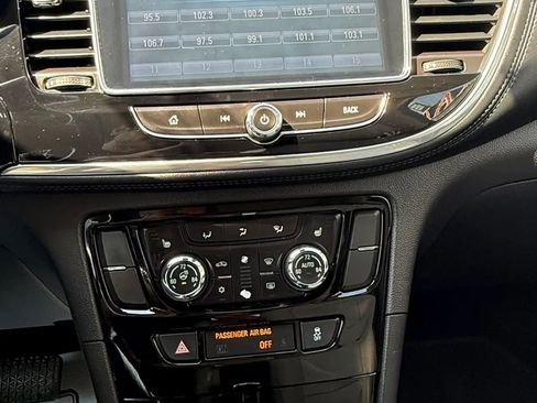 Used 2018 Buick Encore Essence image 15