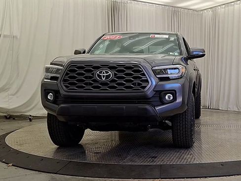 Used 2023 Toyota Tacoma TRD Off-Road AWD/4WD image 4