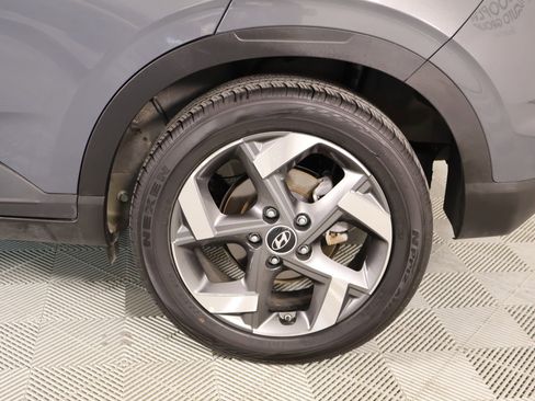Used 2025 Hyundai Venue SEL FWD image 18