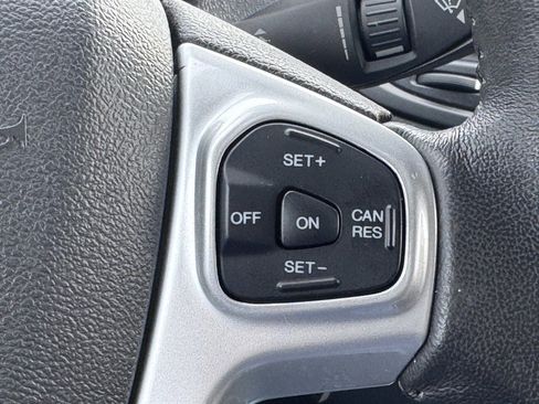 Used 2015 Ford Fiesta SE image 8