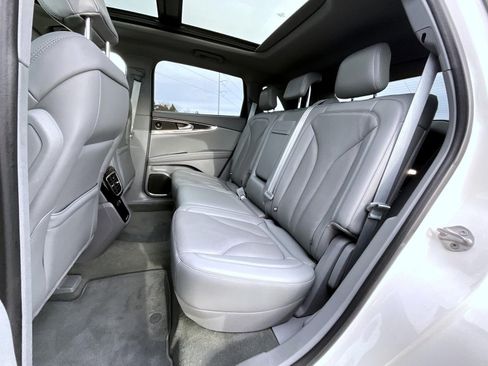 Certified 2022 Lincoln Nautilus Reserve w/ Equipment Group 201A image 19