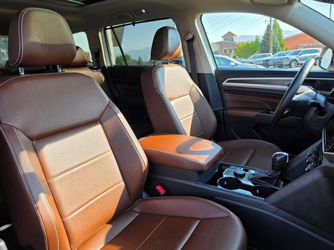 Used 2023 Volkswagen Atlas SE w/ Panoramic Sunroof Package AWD/4WD image 18