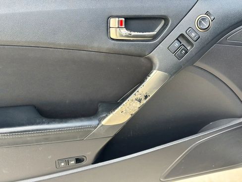 Used 2015 Hyundai Genesis 3.8 image 19