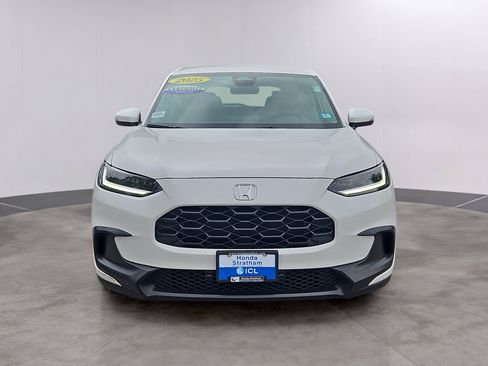 Certified 2025 Honda HR-V LX image 2