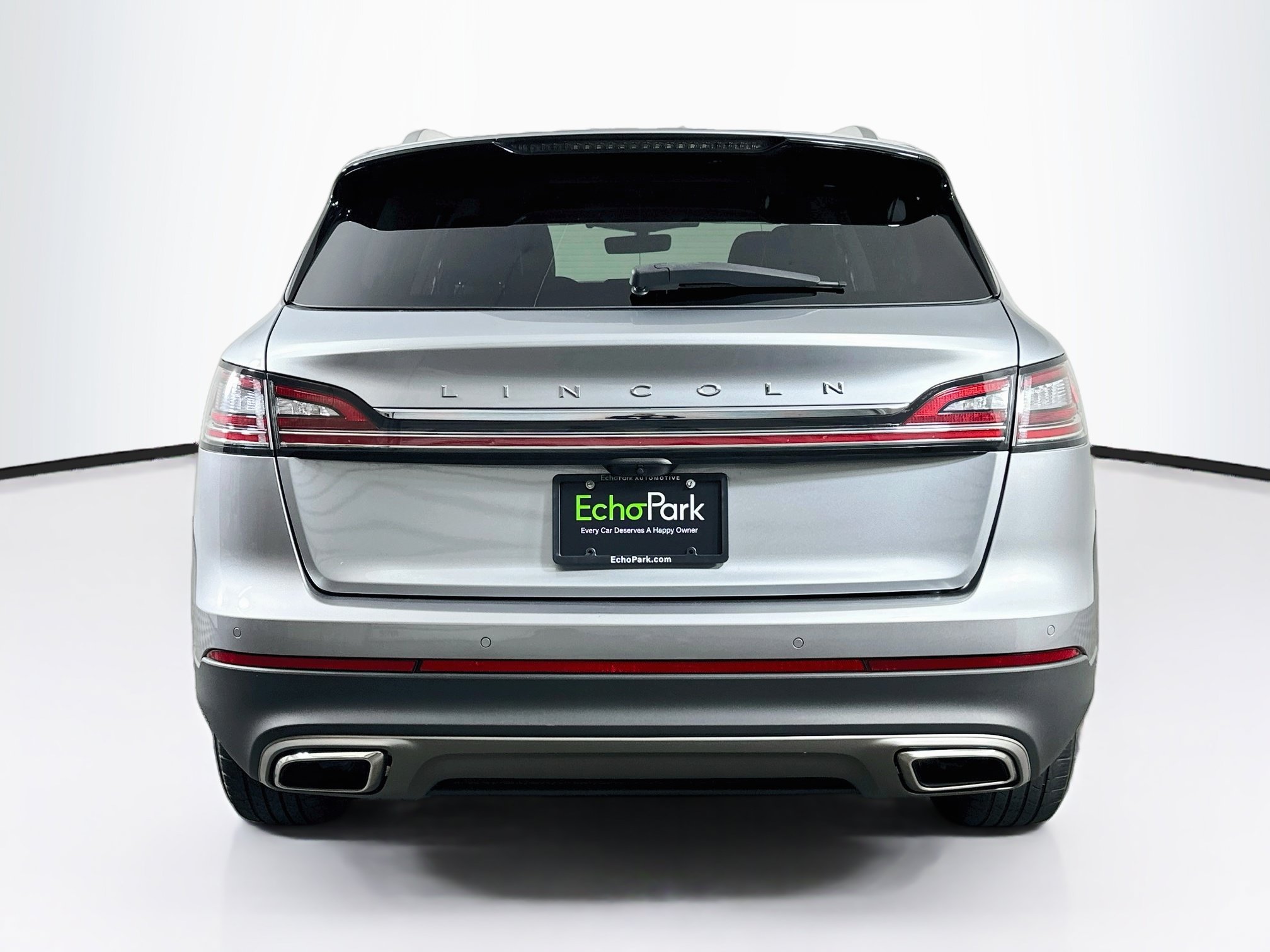 Used 2023 Lincoln Nautilus FWD w/ Premium Package image 7