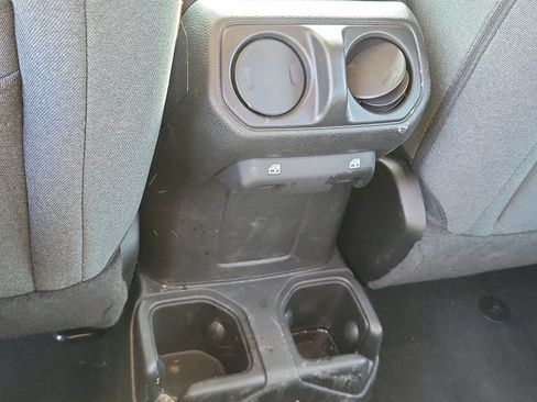Used 2025 Jeep Gladiator Sport AWD/4WD image 11