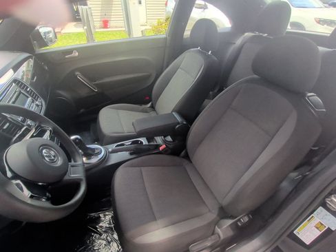 Used 2014 Volkswagen Beetle 2.5 FWD image 14