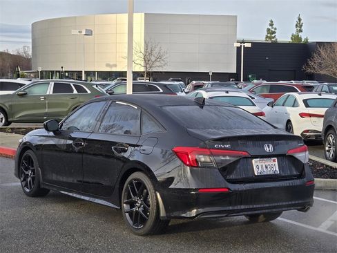 Used 2024 Honda Civic Sport image 6