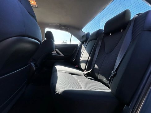 Used 2011 Toyota Camry SE image 23