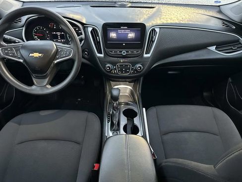 Used 2023 Chevrolet Malibu LT FWD image 12