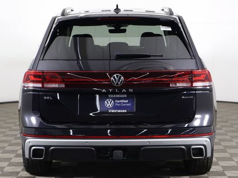 Used 2024 Volkswagen Atlas Peak Edition SEL AWD/4WD image 16