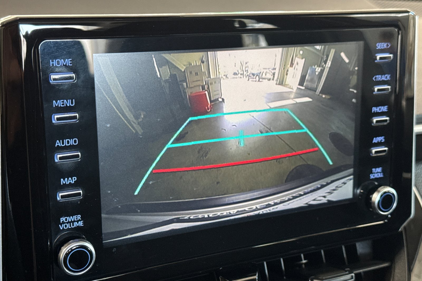 Used 2020 Toyota Corolla LE w/ Carpet Mat Package (TMS) FWD image 19