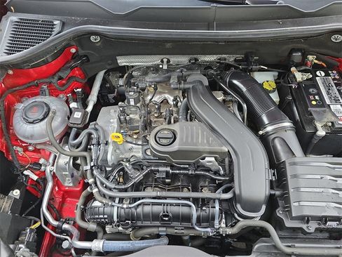 Used 2022 Volkswagen Taos SE image 21