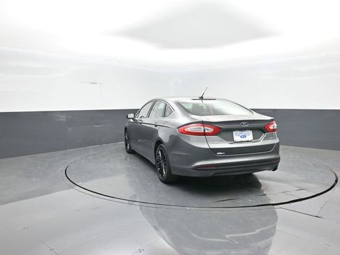 Used 2014 Ford Fusion SE w/ Equipment Group 202A image 5
