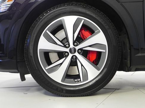 Used 2024 Audi Q8 e-tron Premium AWD/4WD image 5