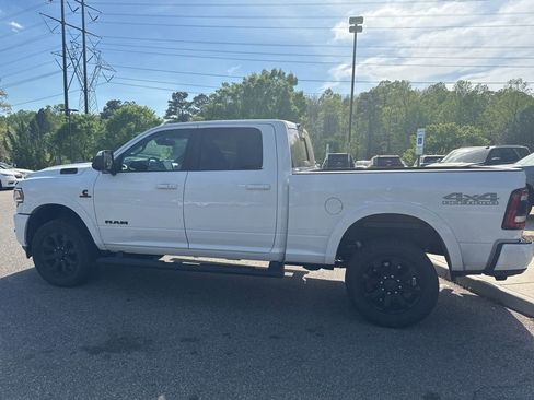Used 2021 RAM 2500 Laramie w/ Night Edition image 9