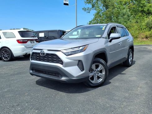 Used 2023 Toyota RAV4 XLE w/ Convenience Package AWD/4WD image 3