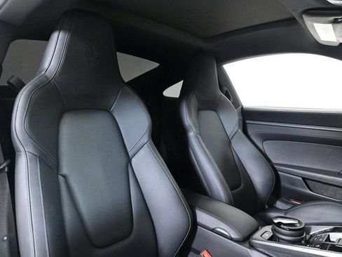 Certified 2025 Porsche 911 Carrera image 18