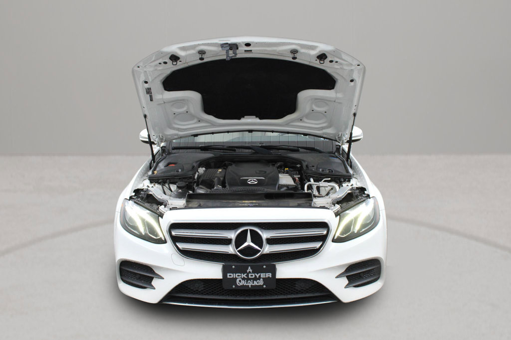 Used 2017 Mercedes-Benz E 300 4MATIC image 41