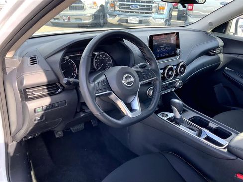 Used 2025 Nissan Sentra SV w/ All-Weather Package image 17