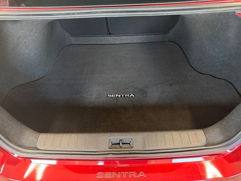 Used 2025 Nissan Sentra SV FWD image 13