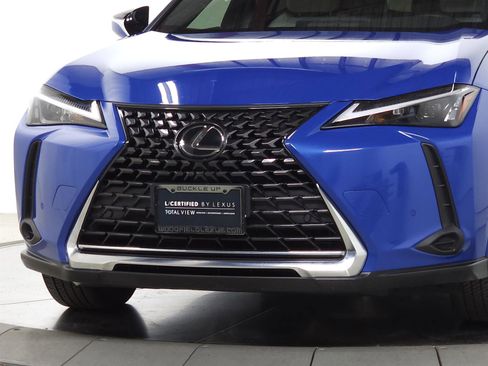 Used 2024 Lexus UX 250h AWD w/ Premium Package image 3