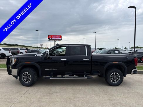 Used 2023 GMC Sierra 2500 SLT w/ Texas SLT Premium Package RWD image 3