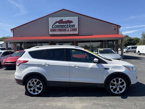 Used 2016 Ford Escape Titanium AWD/4WD image 3