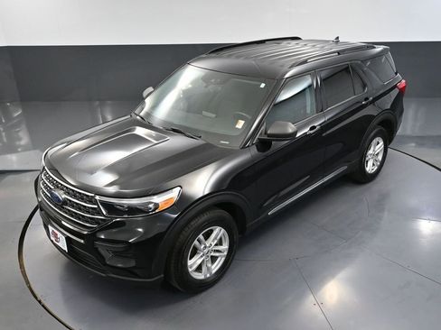 Used 2022 Ford Explorer XLT image 60