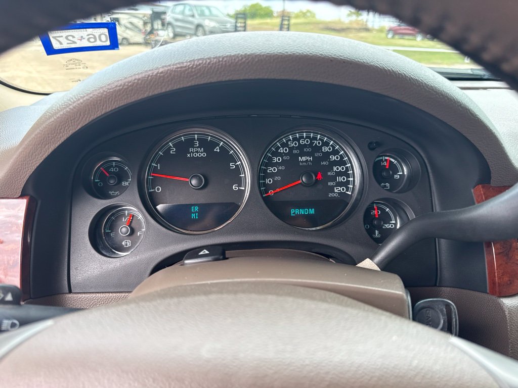 Used 2011 GMC Yukon SLT AWD/4WD image 18