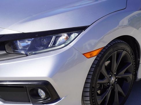 Used 2020 Honda Civic Sport image 2