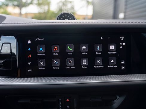 Certified 2025 Porsche Cayenne S image 13