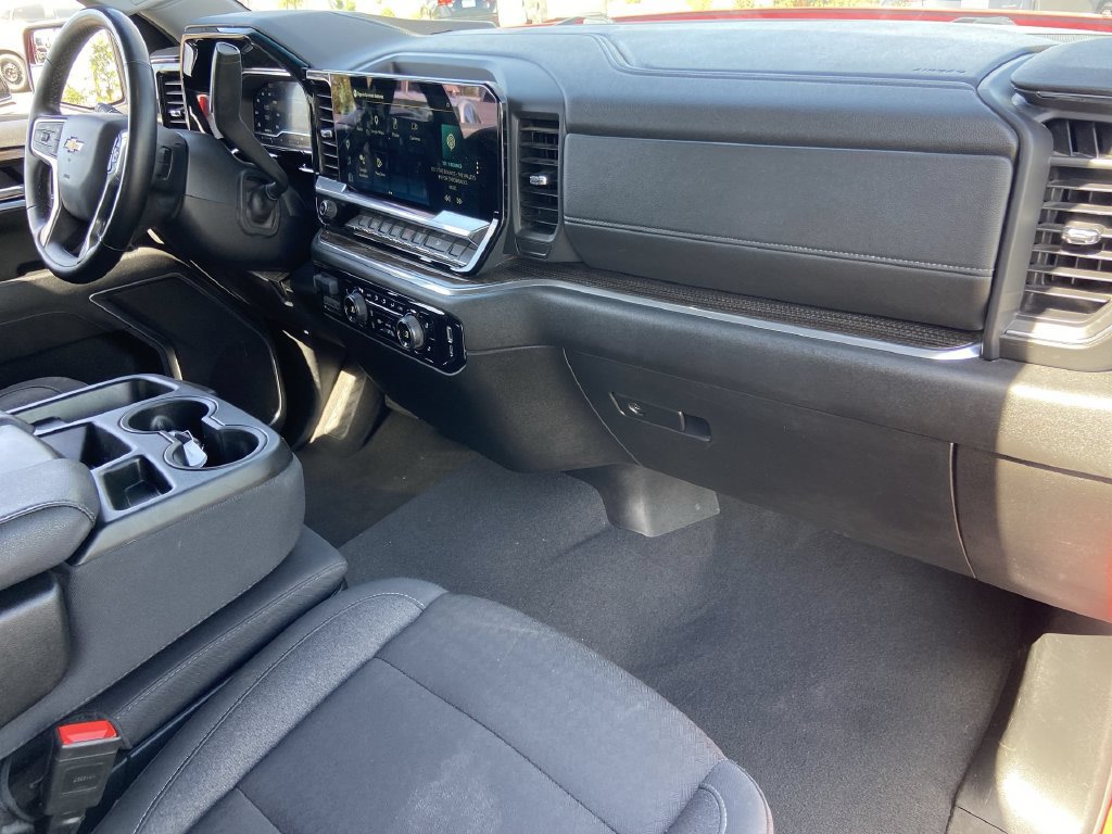 Used 2025 Chevrolet Silverado 1500 LT RWD image 24