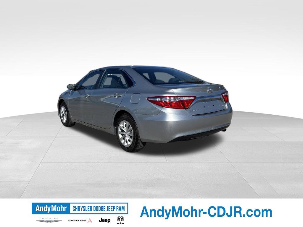 Used 2015 Toyota Camry LE FWD image 5