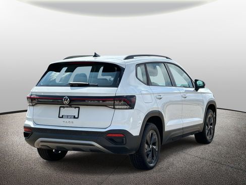 Used 2025 Volkswagen Taos S FWD image 4