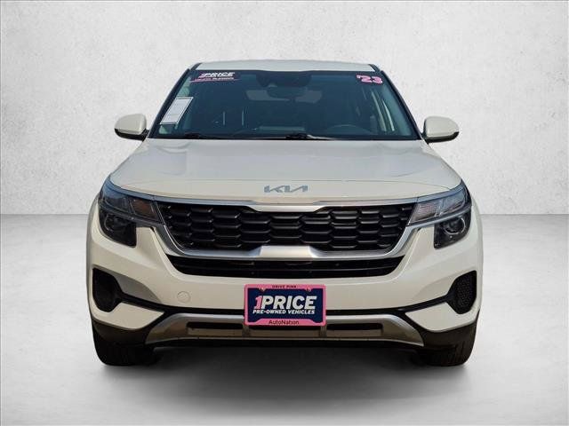 Used 2023 Kia Seltos LX AWD/4WD image 2