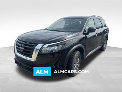 Used 2025 Nissan Pathfinder SV