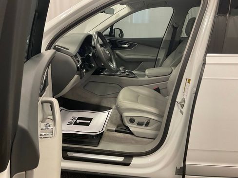 Used 2018 Audi Q7 3.0T Prestige image 4