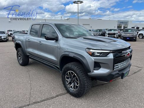 Used 2023 Chevrolet Colorado ZR2 w/ ZR2 Convenience Package III AWD/4WD image 9