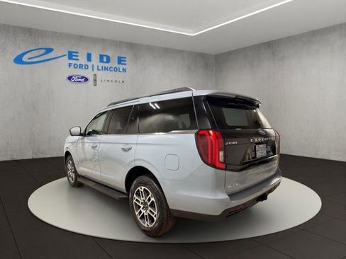 New 2026 Ford Expedition Active image 5