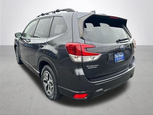 Used 2019 Subaru Forester Premium w/ All-Weather Package AWD/4WD image 9