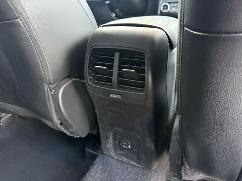 Used 2022 Ford Escape SEL FWD image 22